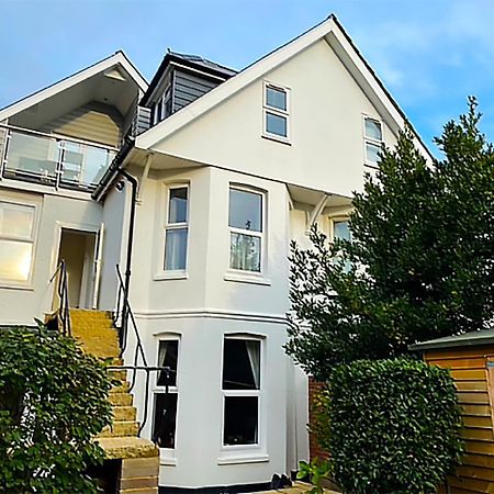 Private Two Bedroom Residence In Southbourne - Private Parking - Off The High Street - Minutes Away From The Beach Bournemouth Luaran gambar