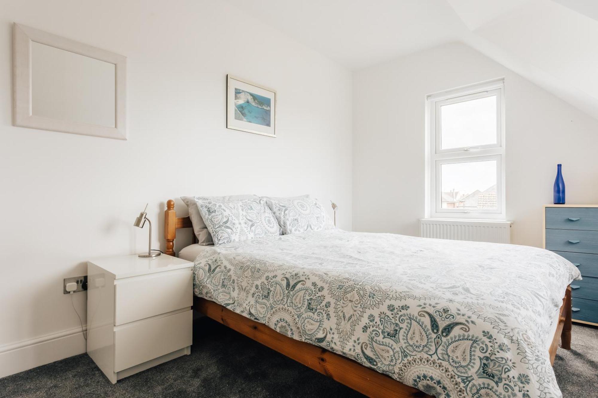 Private Two Bedroom Residence In Southbourne - Private Parking - Off The High Street - Minutes Away From The Beach Bournemouth Luaran gambar