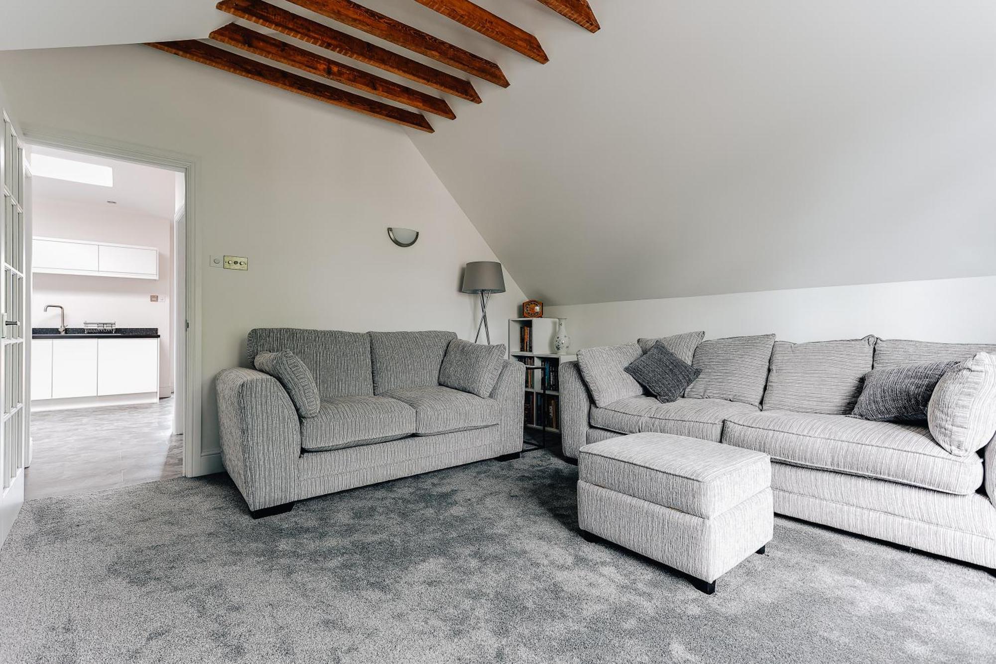Private Two Bedroom Residence In Southbourne - Private Parking - Off The High Street - Minutes Away From The Beach Bournemouth Luaran gambar